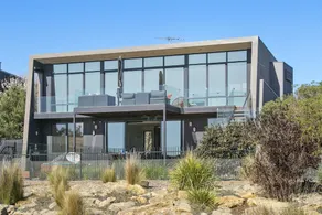 Fabulous Home With Swimming Pool - Image 3