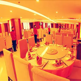 Aoxin Commerce Hotel - Image 5