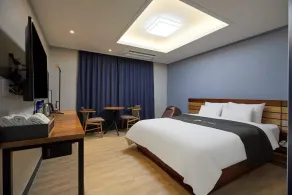 Gloa Hotel - Image 3