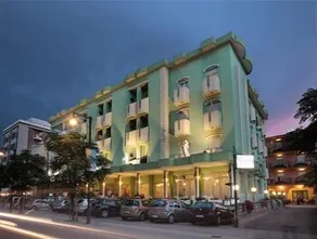 Serena - Image 4