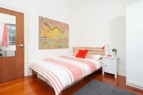 Sunny Family Beach House - Image 5