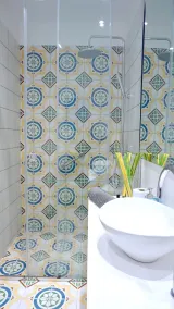 Charming Sunny Studio in Athens - Image 4
