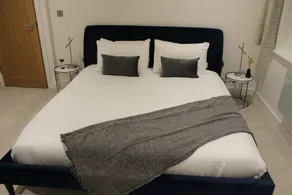 Luxury 1 Bed Apartment In The Heart Of Rochester - Image 2