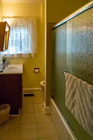 Maple Springs Lake Side Inn - Image 2