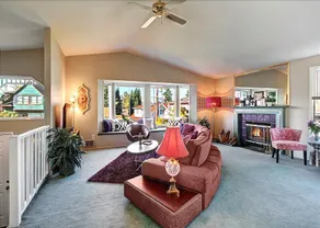 Phinney Suites Retreat - Two Bedroom Townhome with Fireplace - Image 2