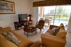 Villa avec jardin, piscine privée et jacuzzi | Vue jardin - Image 3