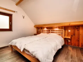 Luxurious Holiday Home in Beauraing With Sauna - Image 4