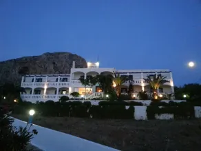 Hotel Kamari - Image 2