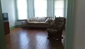 Beautiful 4-bed House in Bloomington With Sauna - Image 3