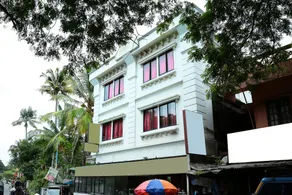 Hotel Viceroy by OYO Rooms - Image 3