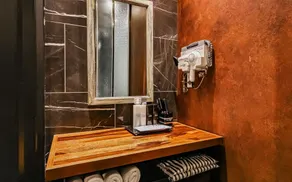Motel 123 - Image 5