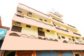Chinar by OYO Rooms - Image 3