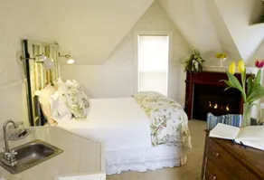 Black Walnut Guest House - Image 2