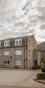 Cults Court Apartment - Image 4