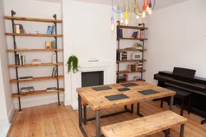 Charming 1 Bedroom House Close to City Centre - Image 3