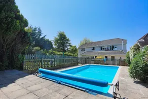CROYDE RAMBLERS | 4 Bedrooms | Croyde | Sleeps 8 | Swimming Pool | Hot Tub Hire - Image 2