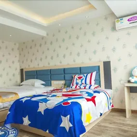 Fanghua Holiday Inn - Image 2