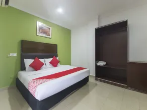 Oyo 805 Hotel Run Star - Image 2