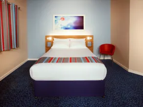 HOTEL TRAVELODGE NEWCASTLE UNDER LYME - Image 5