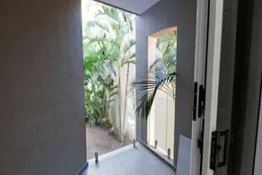 603 On The Beach Luxury Apartment - Image 5