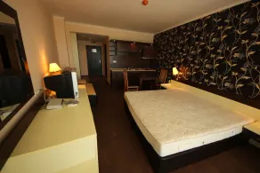 Menada Apartments in Grand Hotel Sveti Vlas - Image 3