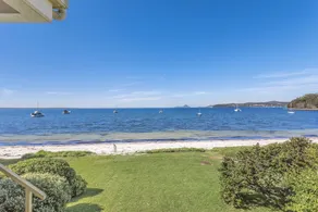 Tuscan Waterfront, 1/213 Soldiers Point Road - Image 3