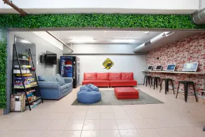 Jackaroo Hostel - Image 2