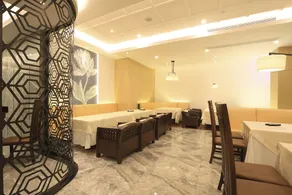 Crown Crystal Hotel - Image 2