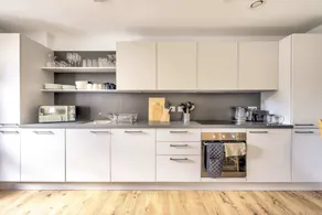 Charming 2BR Flat Fits 5 Near Vibrant Leith - Image 2