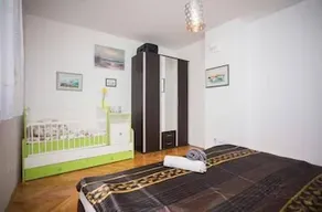 Apartment Family - Image 2