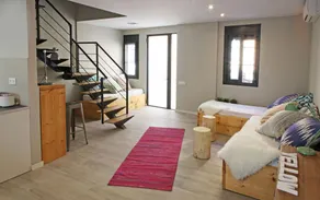 Yellow House - Image 2