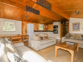 Ash Lodge - Image 5