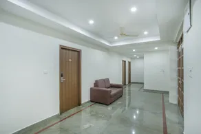 OYO Hotel Kozy Rooms - Image 5