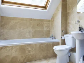 MCR Apartments - Manchester North - Image 3