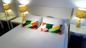 Lavish Suites - Luxury Condo - Downtown - Image 2