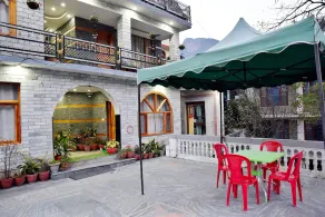 OYO 10372 Hotel Whistling Winds - Image 3