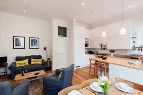 The Stunning Philbeach Garden Apartment - Image 3