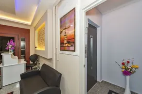 Le Premier House - Image 4