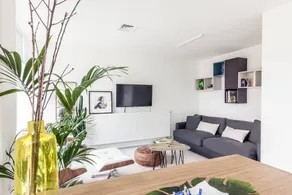 Modern 2 Bedroom Flat in Zone 1 - Image 2