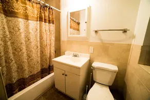 Renovated 2 BR Central Park - Image 5