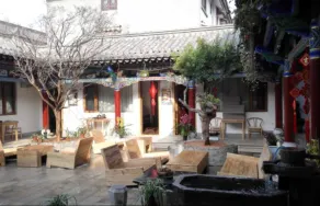 Huole Courtyard Hotel - Image 4