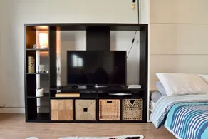 Stylish 1 Bedroom Studio Near Canary Wharf - Image 3