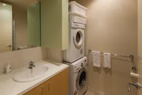 TENNYSON, Richmond Studio Apartment - Image 4