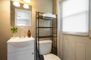Sunflower by Avantstay Pool, Bbq, Pool Table & Outdoor Dining! - Image 2
