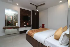 Hotel Sea Heaven - Image 2
