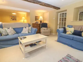 Spring Cottage, CIRENCESTER - Image 2