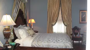 Trinkle Mansion Bed & Breakfast - Image 3