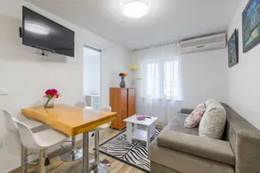 Apartment With 2 Bedrooms in Baška Voda, With Wonderful sea View, Furn - Image 2