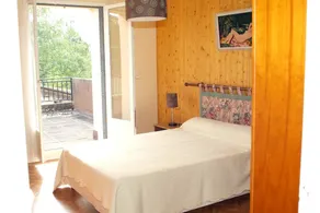 House With 2 Bedrooms in Gauriac, With Pool Access, Enclosed Garden an - Image 3