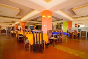 New Zonic Hotel - Image 2